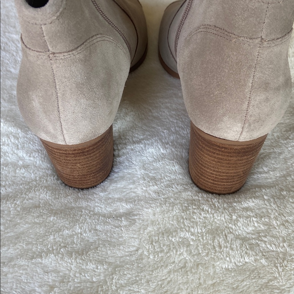 Crown Women's Ankle Boots in Taupe. - Picture 6 of 9